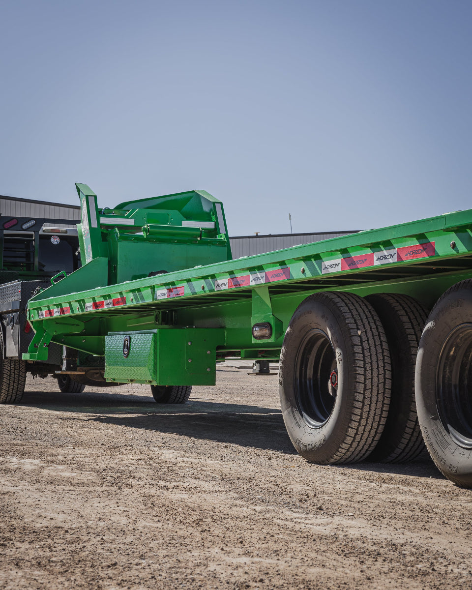 Horizon FFH Full Tilt Flatdeck Trailer